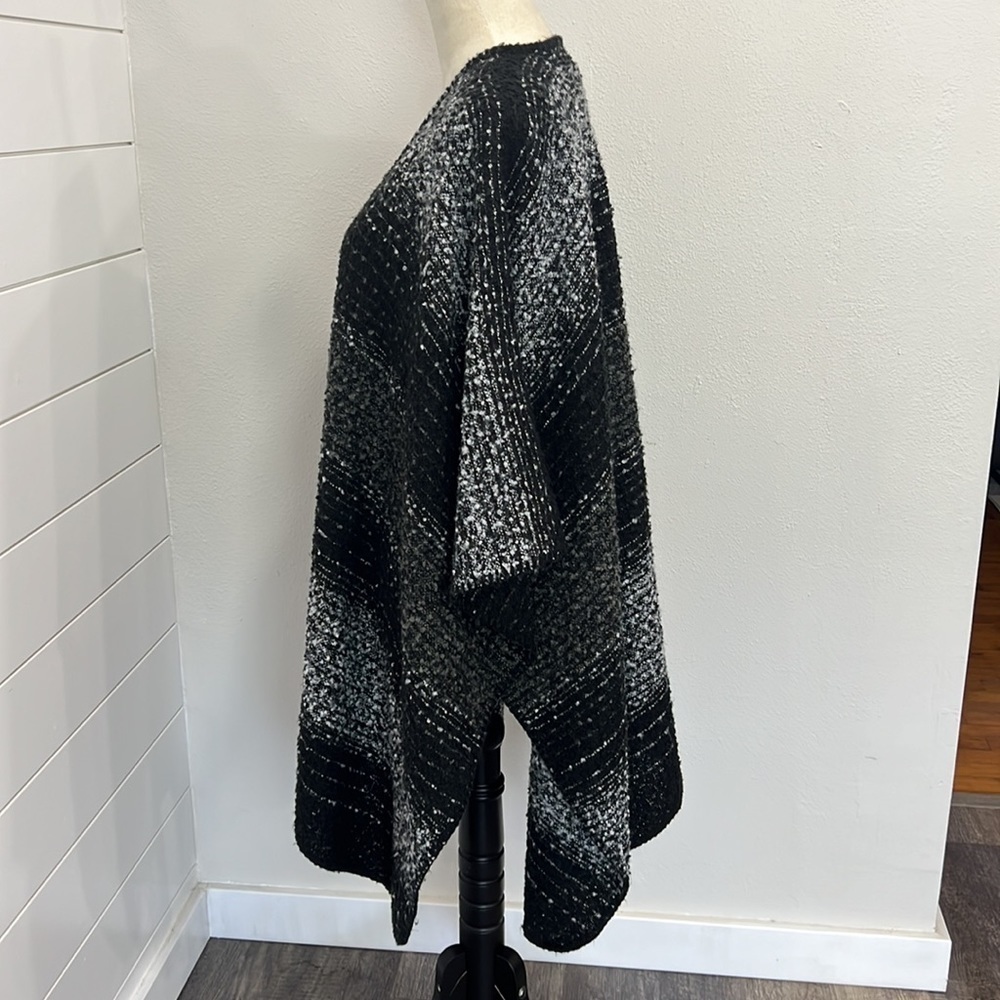 WOOLRICH RUANA/CAPE BLACK GREY ONE SIZE LIGHTWEIGHT LAYER MINIMALIST WARM - Picture 2 of 7